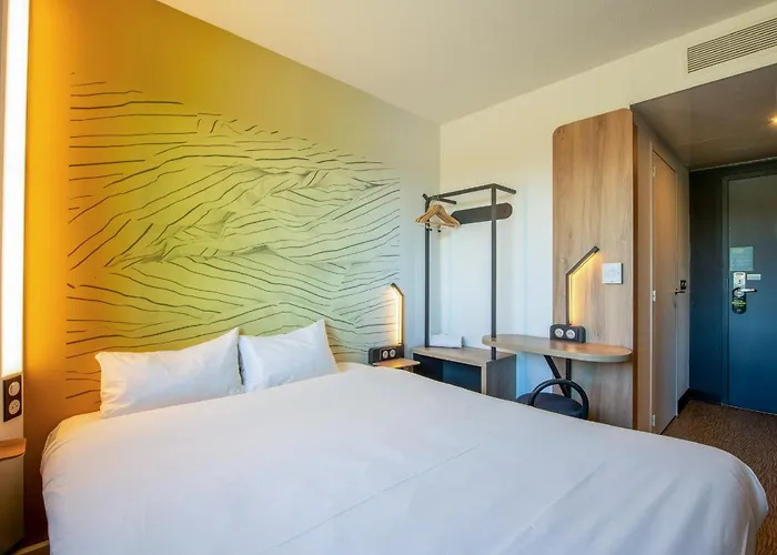 B&B Hotel Landerneau Bois Noir